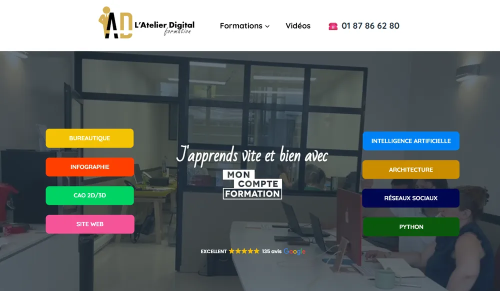Haut de la page d'accueil de l'ancien site de L'Atelier Digital, avec vidéo de fond et boutons par domaine