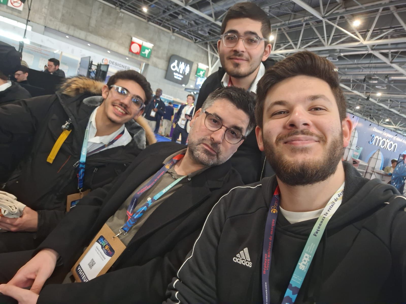 Gabriel Soussan et les étudiants IAD Business School lors d'un workshop au salon Workspace Paris