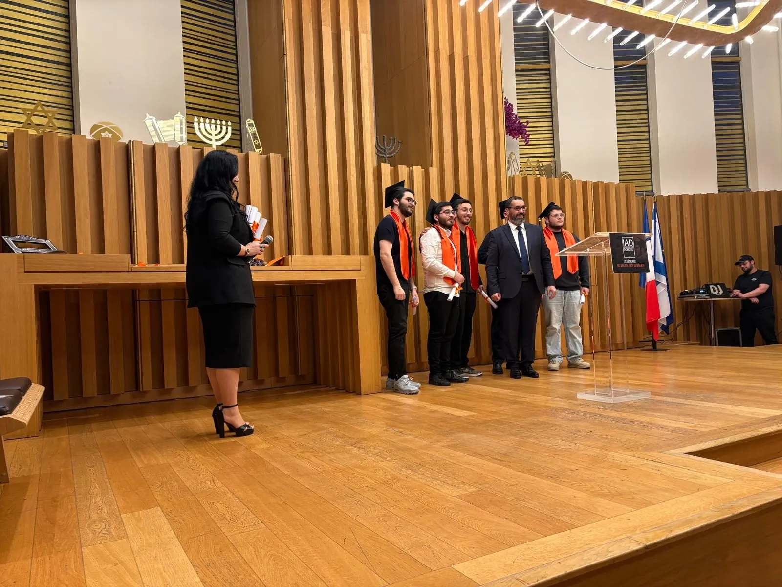 Promotion B3 de l'IAD Business School lors de la remise des diplômes 2024-2025